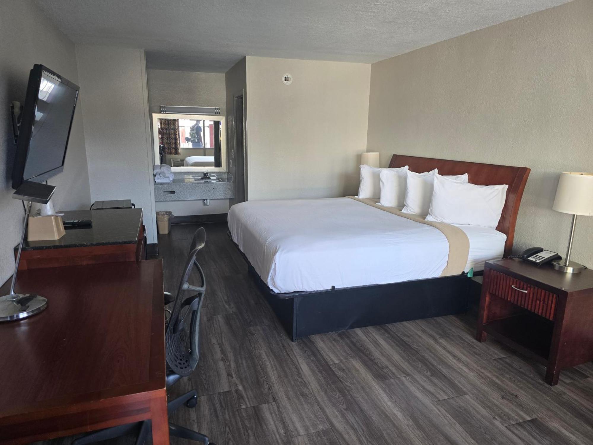 Days Inn By Wyndham Raleigh South Zewnętrze zdjęcie